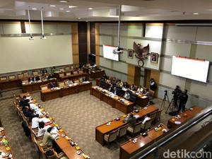 Rapat Komisi III, Polri-Kejagung-Kemenkum HAM Ajukan Tambahan Anggaran 2021
