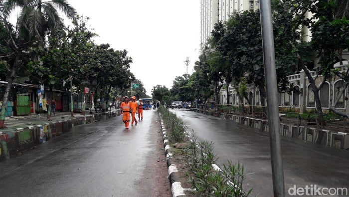 Banjir di Jalan Sekitar Underpass Kemayoran Surut