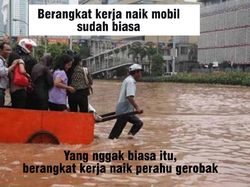 Meme Formula E di Tengah Banjir, Anies Disindir