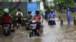 Kemang Raya Kembali Terendam Banjir