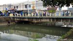 Jorok! Sampah Penuhi Kanal Jongaya di Makassar