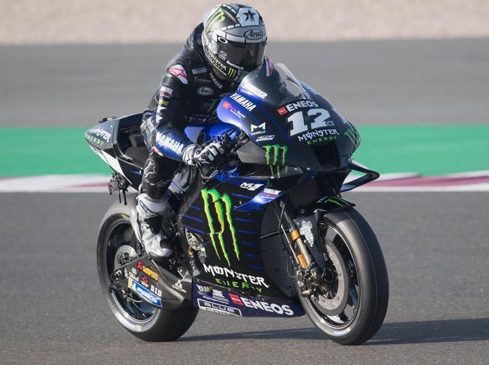 DOHA, QATAR - FEBRUARY 22:   Maverick Vinales of Spain and Monster Energy Yamaha MotoGP Team  heads down a straight during the MotoGP Tests at Losail Circuit on February 22, 2020 in Doha, Qatar. (Photo by Mirco Lazzari gp/Getty Images)