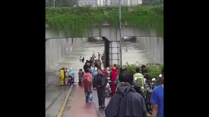 Underpass Angkasa Terendam Banjir