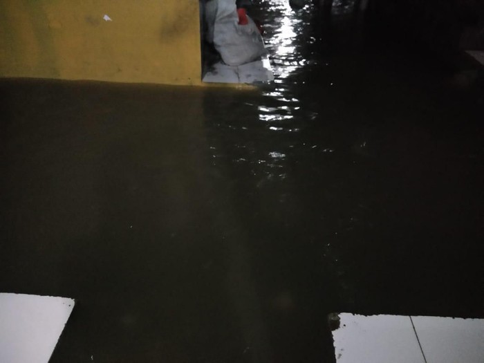 Banjir di permukiman Jalan Trijaya, Tebet Barat, Tebet. (Retno via Pasangmata)