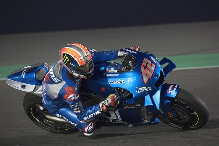 DOHA, QATAR - FEBRUARY 22: Alex Rins of Spain and Team Suzuki ECSTAR  rounds the bend during the MotoGP Tests at Losail Circuit on February 22, 2020 in Doha, Qatar. (Photo by Mirco Lazzari gp/Getty Images)