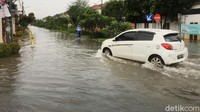 Saat ini hujan masih mengguyur sejumlah wilayah di Jabodetabek. Mendung juga masih menggelayut. 