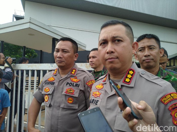 Kapolres Jakarta Timur Kombes Arie Ardian