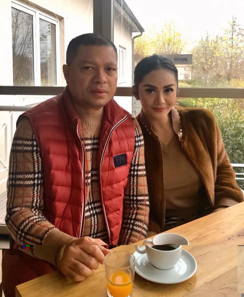 Raul Lemos dan KD Pamer Foto Mesra Saat Kulineran Raul Lemos dan KD Pamer Foto Mesra Saat Kulineran