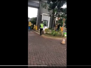Video Penyerangan Massa ke AEON Mall JGC Cakung Soal Pemicu Banjir