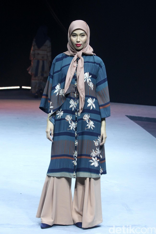 Koleksi terbaru KAMI bertajuk Cadiya di Muslim Fashion Festival 2020, Jakarta Convention Center, Jakarta, Sabtu [22/2/2020]. Foto: Mohammad Abduh/Wolipop