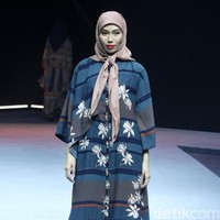 Koleksi terbaru KAMI bertajuk Cadiya di Muslim Fashion Festival 2020, Jakarta Convention Center, Jakarta, Sabtu [22/2/2020]. Foto: Mohammad Abduh/Wolipop