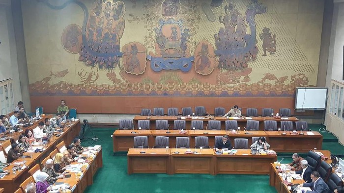 Komisi VI Panggil Bos Pertamina Bahas Kilang hingga Subsudi