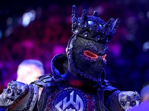 Kalah dari Fury, Wilder Salahkan Kostum