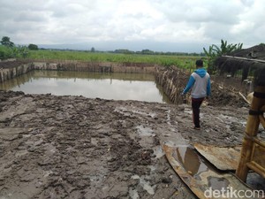Pembangunan Kolam Pancing Situs Petirtaan Suci Majapahit Tak Disetop, Kenapa?