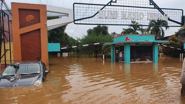 Perumahan Bumi Nasio Indah Bekasi Terendam Banjir 2 Meter