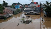 Banjir ini mencapai kedalaman 3 meter di titik terendahnya terjadi di Cipinang Melayu.
