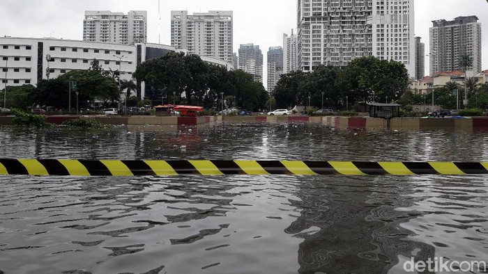 Underpass Kemayoran banjir/M Ilman Nafian-detikcom