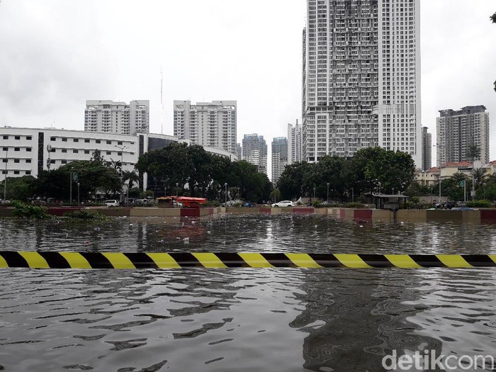Underpass Kemayoran banjir/M Ilman Nafian-detikcom