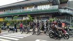 AEON Mall JGC Cakung Jadi Sasaran Amukan Massa