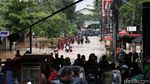 Jalan di Bekasi Terendam Banjir, Pemotor Masuk Tol Becakayu