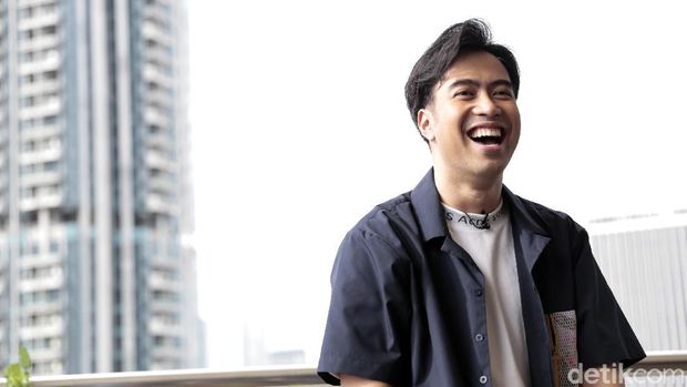 Vidi Aldiano tampil di mainstage detikhot