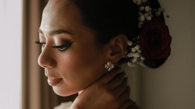 Foto: Inspirasi Pernikahan Abel Cantika, Pengantin yang Dandan Sendiri