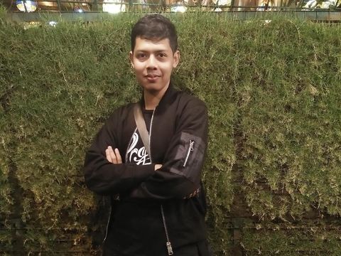 Komikus Komik Ratjoen, Tenisanta Rizqi Masruri