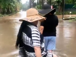 Jennifer Jill Banjir-banjiran: Gue Bisa Turunin Jetski Gue Nih!