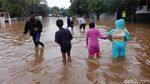 Komplek Billymoon Pondok Kelapa Terendam Banjir Setinggi 80 Cm