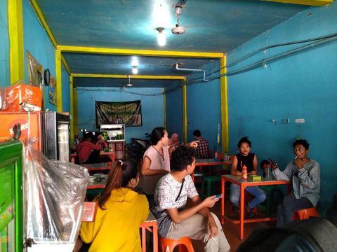 Bakso Setan Pak Aep : Puas Banget Makan Bakso Raksasa Setengah Kilogram