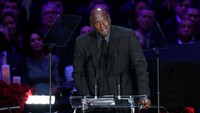 Acara bertajuk Celebration of Life itu dilaksanakan Senin (24/2/2020) waktu setempat. Tanggal itu dipilih berdasarkan nomor punggung Kobe di Lakers (24) dan nomor punggung Gianna di Mamba Sports Academy (2). (Foto: Kevork Djansezian/Getty Images)