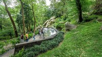Kastil ini memiliki taman yang indah, kini banyak wisatawan yang berkunjung ke sana. (iStock)