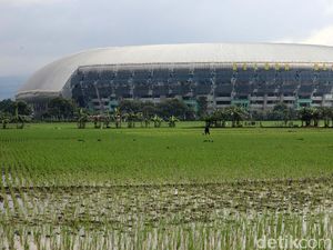 Bhayangkara FC Vs Persebaya, Bonek Isi Tribun Selatan GBLA