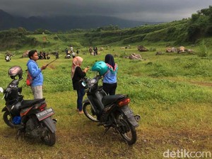 Edan! Ranu Manduro di Mojokerto Diserbu Ribuan Pelancong