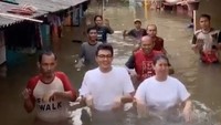 Saat banjir Jakarta pada Selasa (25/2) lalu, Tya Ariestya dan suaminya membuat video TikTok bersama warga yang juga jadi korban banjir. Dok. Instagram