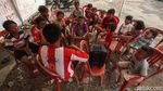 Para Pengungsi Banjir Ini Tinggal di Dalam Kontainer