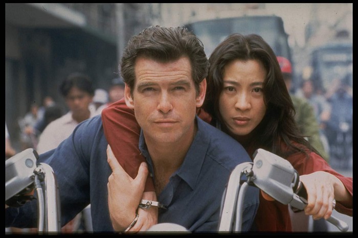 Michelle Yeoh saat tampil di film Tomorrow Never Dies.