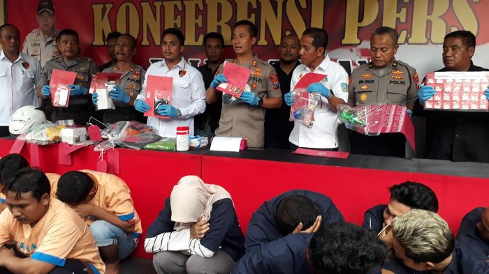 ibu muda ditangkap jadi pengedar narkoba