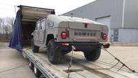 Humvee juga ada yang dijual ke publik secara umum mulai tahun 2014. Beberapa dibeli oleh aparat penegak hukum lokal, namun ada juga sipil yang memiliki kendaraan ini. Pool (Autoevolution)