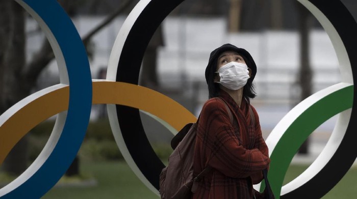 Virus corona masih jadi perhatian serius warga dunia. Jumlah korban tewas yang tembus angka 2 ribu orang secara global ancam penyelenggaraan Olimpiade di Tokyo.