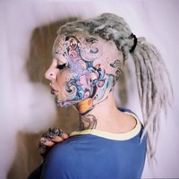 Cigno pun meninggalkan pekerjaannya sebagai pegawai IT, dan terus-menerus mentato tubuhnya. Cigno pun kini menjadi model glamour bertato.  Foto: Instagram