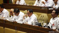 Raker membahas pelaksanaan Pilkada 2020 dan RUU tentang otonomi khusus Papua.