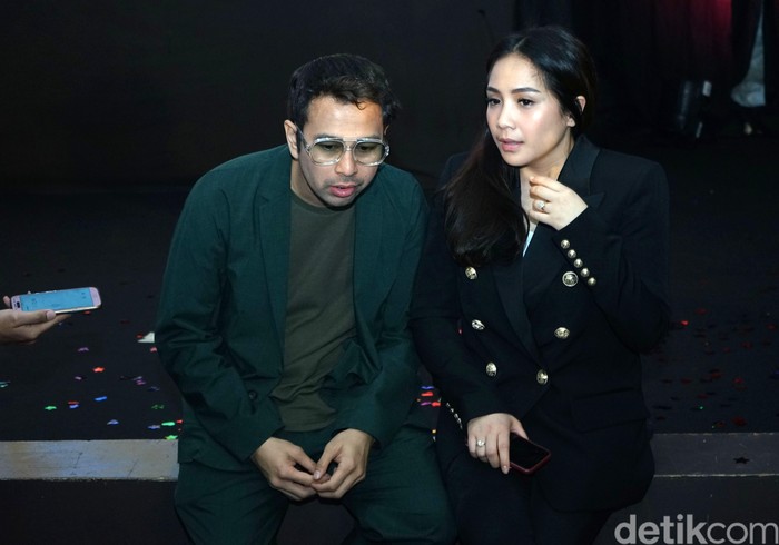 Raffi Ahmad Raffi Ahmad dan Nagita Slavina saat dijumpai di kawasan Gatot Subroto.