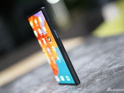 Lebih Dekat dengan Ponsel Sultan Huawei Mate Xs Harga Rp 38 Juta