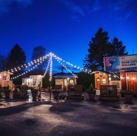 Berbeda dengan hotel kebanyakan, hotel unik yang satu ini terlihat seperti rumah mini. Hotel bernama Tiny Digs Hotel ini menawarkan sensasi menginap di rumah mungil bergaya Victoria. Hotel rumah mini ini terletak di Portland, Amerika Serikat. Foto: alino