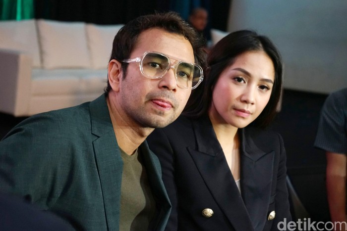 Raffi Ahmad dan Nagita Slavina saat dijumpai di kawasan Gatot Subroto.