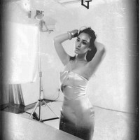 Alex mengaku akan mencukur bulu ketiaknya hanya untuk di beberapa kesempatan, misalnya saat pemotretan.  Inilah penampilan Alex saat pemotretan dengan bulu ketiak yang sudah dicukur. Foto: dok. Instagram