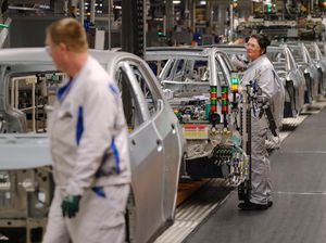 100 Buruh Pabrik Volkswagen Positif COVID-19