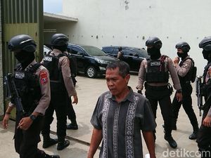 Sambangi Rumah Mertua Nurhadi di Tulungagung, KPK Pulang Tanpa Hasil