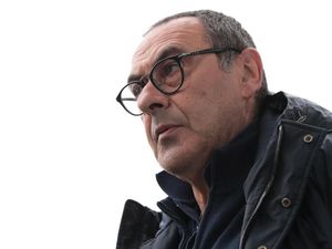 Pilih Sarri, Lazio Tak Mau Kalah dari Roma yang Tunjuk Mourinho